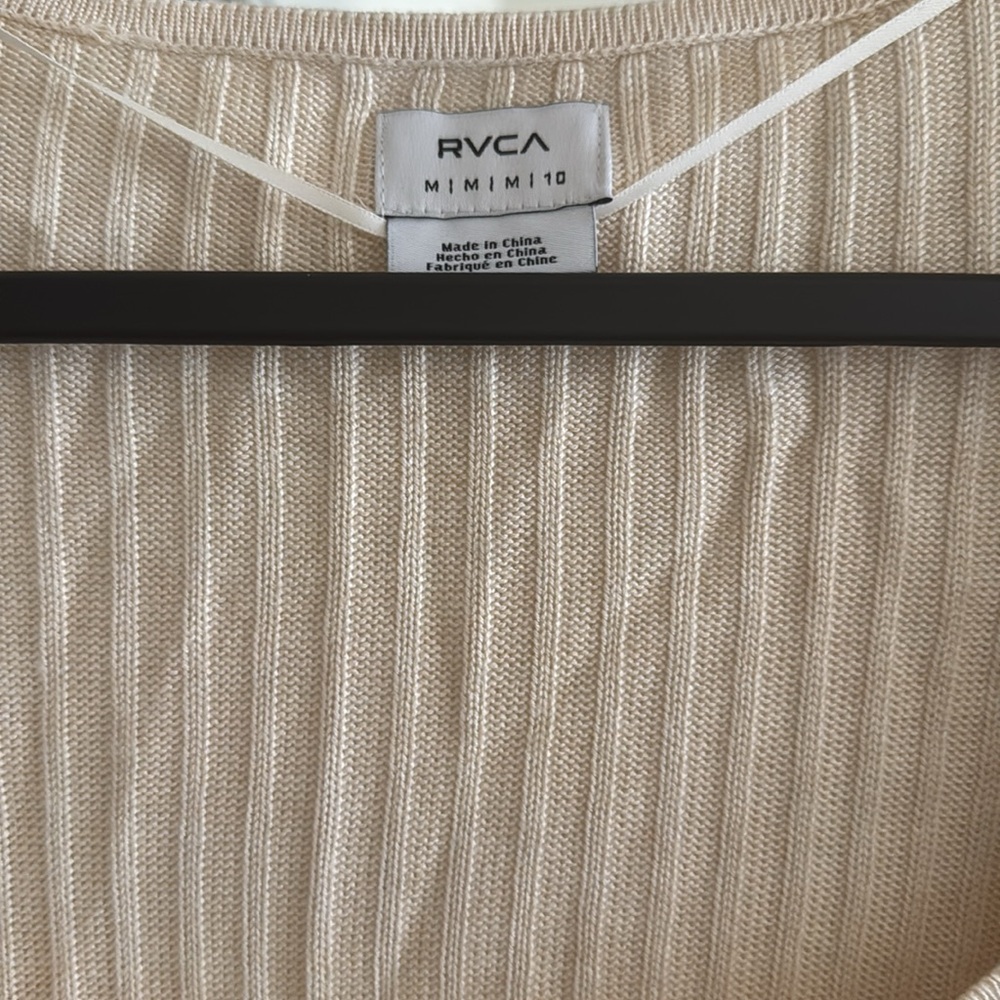 NWT RVCA Top - Picture 4 of 8